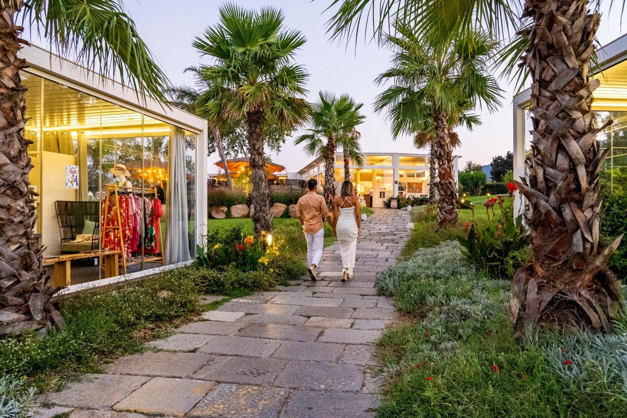 Cala Sinzias Resort Castiadas Buitenkant foto